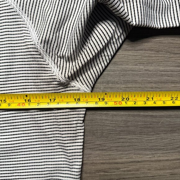 Lululemon Women's Run: Swiftly Tech Long Sleeve Crew - Black/White Stripe - Picture 6 of 8